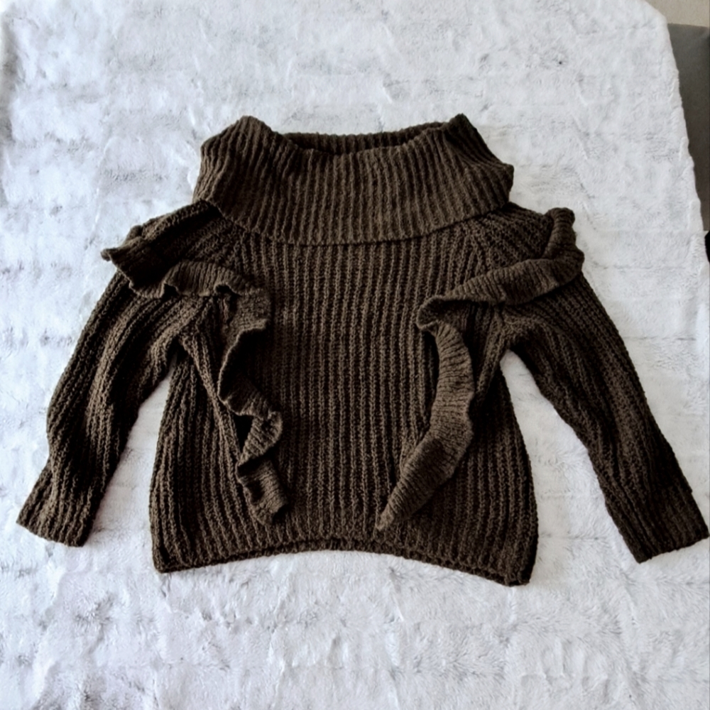 Express Olive Green Ruffle Feminine Party Ribbed Turtleneck Sweater. Sz M.